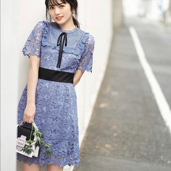 Japanese lace dress - Picture 1 of 6